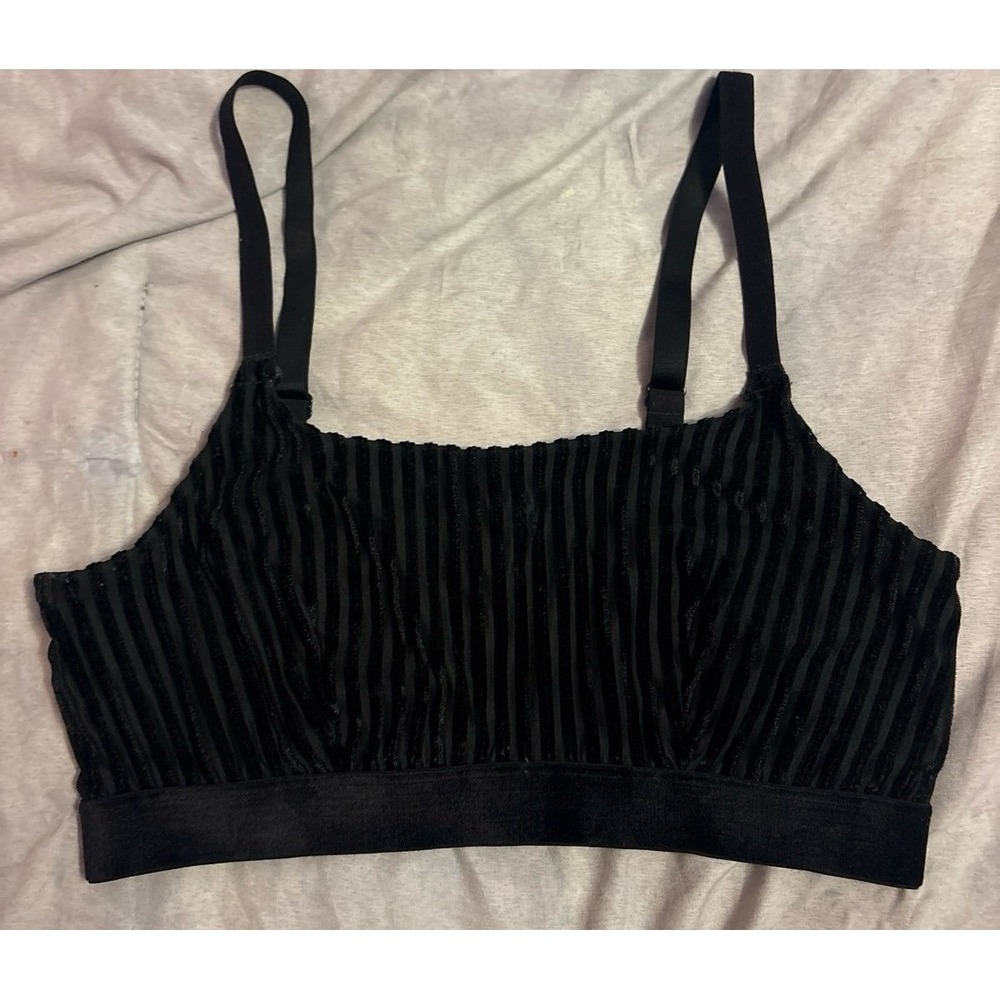 Colsie‎ Black Velvet Stripe Unlined Bralette, Size Medium